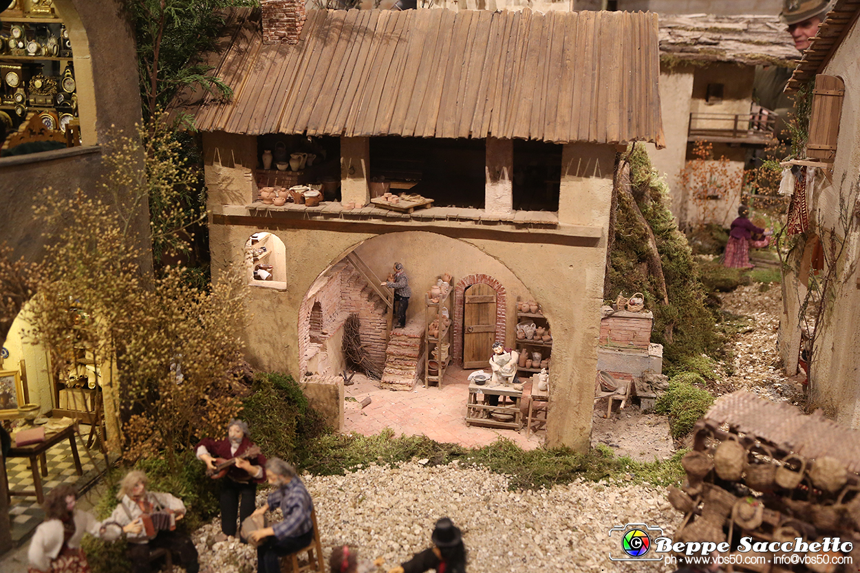 VBS_7461 - Abbazia di Vezzolano - Presepe artistico di Anna Rosa Nicola.jpg